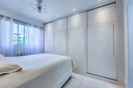 Apartamento à venda com 194m², 3 quartos e 3 vagasSuite 