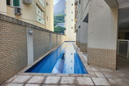 Apartamento à venda com 194m², 3 quartos e 3 vagasÁrea comum - Piscina