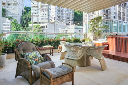 Apartamento à venda com 194m², 3 quartos e 3 vagasÁrea Externa 