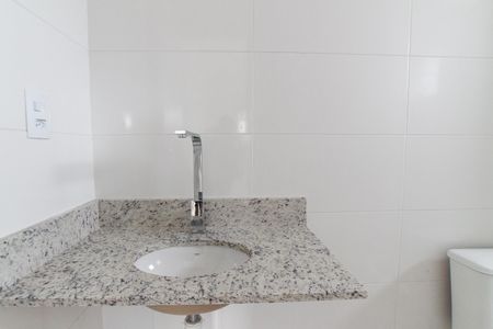 Apartamento para alugar com 46m², 2 quartos e sem vaga Apartamento para alugar com 46m², 2 quartos e sem vagaBanheiro da Suíte