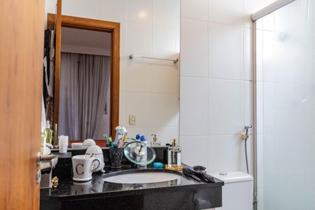 Apartamento à venda com 100m², 3 quartos e 2 vagasBanheiro da Suíte