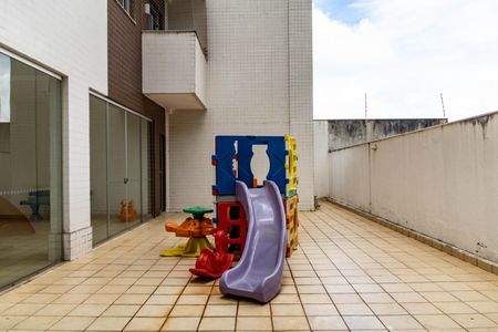 Apartamento à venda com 100m², 3 quartos e 2 vagasÁrea comum - Playground