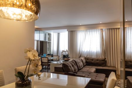 Apartamento à venda com 100m², 3 quartos e 2 vagasSala