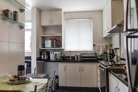 Apartamento à venda com 100m², 3 quartos e 2 vagasCozinha