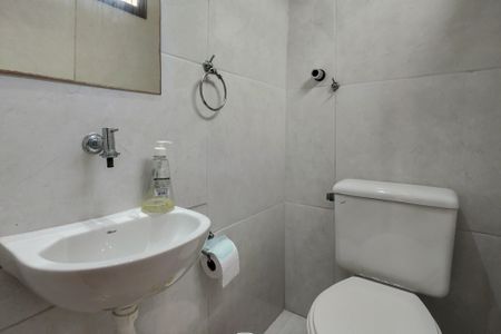 Apartamento para alugar com 80m², 2 quartos e 1 vagaBanheiro da suite 
