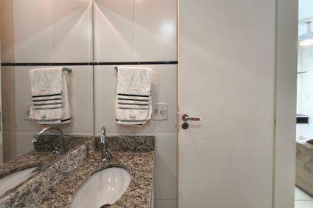 Apartamento para alugar com 55m², 2 quartos e 1 vaga Apartamento para alugar com 55m², 2 quartos e 1 vagaBanheiro Social