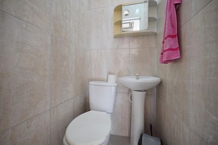 Casa de condomínio para alugar com 71m², 2 quartos e 1 vagaLavabo Sala