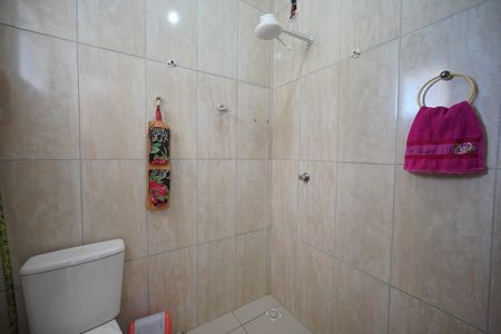 Casa de condomínio para alugar com 71m², 2 quartos e 1 vagaBanheiro da Suíte