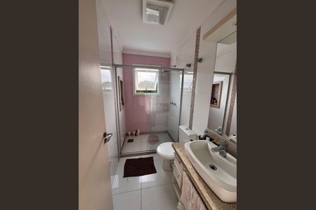 Banheiro de casa à venda com 3 quartos, 200m² em Niterói, Canoas