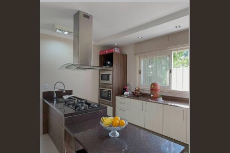 Casa à venda com 200m², 3 quartos e 2 vagas Casa à venda com 200m², 3 quartos e 2 vagasCozinha