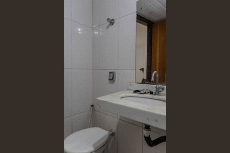 Casa para alugar com 80m², 3 quartos e 1 vaga Casa para alugar com 80m², 3 quartos e 1 vagaBanheiro Social