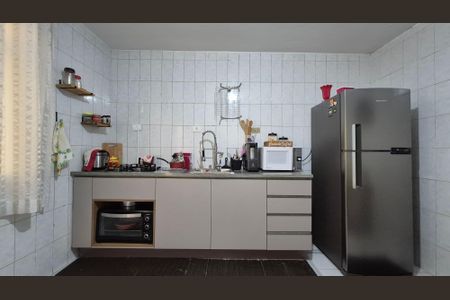 Casa à venda com 259m², 4 quartos e 4 vagas Casa à venda com 259m², 4 quartos e 4 vagasCozinha