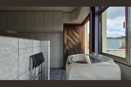 Casa à venda com 259m², 4 quartos e 4 vagas Casa à venda com 259m², 4 quartos e 4 vagasLavanderia