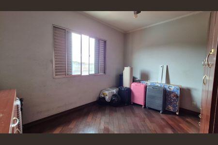 Casa à venda com 259m², 4 quartos e 4 vagas Casa à venda com 259m², 4 quartos e 4 vagasQuarto 3