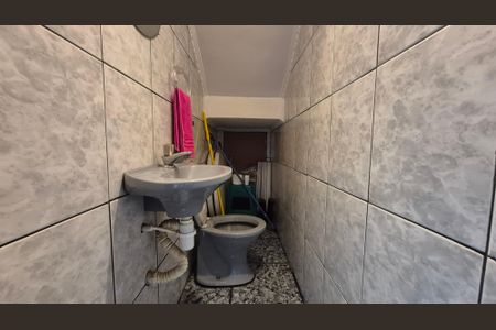 Casa à venda com 259m², 4 quartos e 4 vagas Casa à venda com 259m², 4 quartos e 4 vagasLavabo