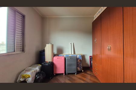 Casa à venda com 259m², 4 quartos e 4 vagas Casa à venda com 259m², 4 quartos e 4 vagasQuarto 3