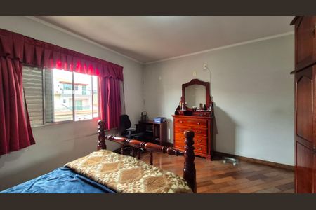 Quarto de casa à venda com 4 quartos, 239m² em Jardim Las Vegas, Santo André