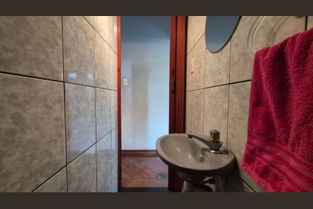 Casa à venda com 259m², 4 quartos e 4 vagas Casa à venda com 259m², 4 quartos e 4 vagasLavabo