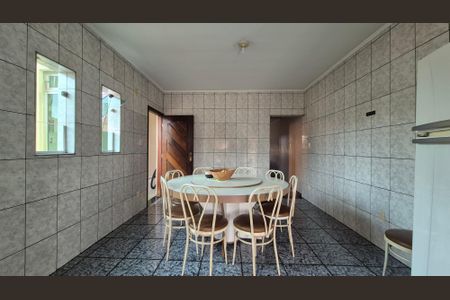 Casa à venda com 259m², 4 quartos e 4 vagas Casa à venda com 259m², 4 quartos e 4 vagasSala de jantar