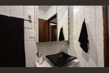 Casa à venda com 259m², 4 quartos e 4 vagas Casa à venda com 259m², 4 quartos e 4 vagasBanheiro