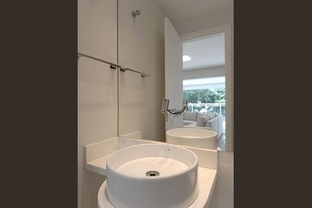 Apartamento para alugar com 170m², 3 quartos e 3 vagas Apartamento para alugar com 170m², 3 quartos e 3 vagasLavabo