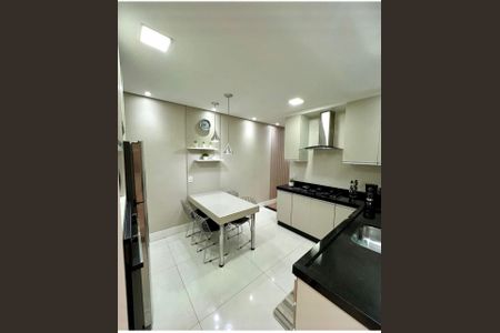 Casa à venda com 2 quartos, 103m² em Parque Capuava, Santo André