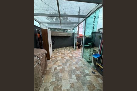 Casa à venda com 183m², 2 quartos e 3 vagas