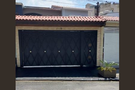 Casa à venda com 129m², 3 quartos e 4 vagas