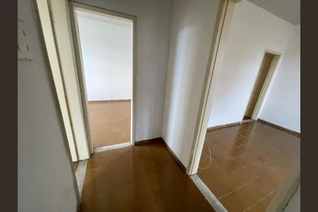 Corredor de casa para alugar com 2 quartos, 100m² em Engenho do Porto, Duque de Caxias