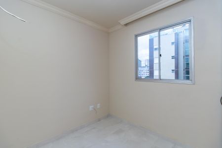 Quarto 2 de apartamento para alugar com 2 quartos, 47m² em Ouro Preto, Belo Horizonte