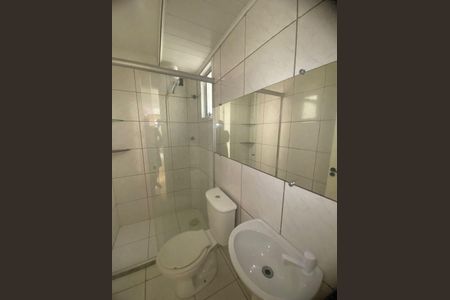 Banheiro  de apartamento para alugar com 2 quartos, 40m² em Vila Nova, Porto Alegre