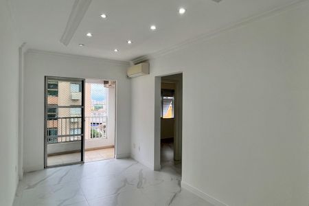 Sala de apartamento para alugar com 3 quartos, 84m² em Ponta da Praia, Santos