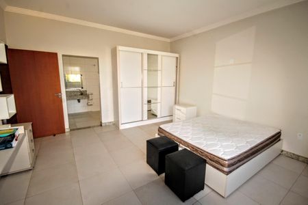 Casa à venda com 390m², 5 quartos e 6 vagasquarto 3