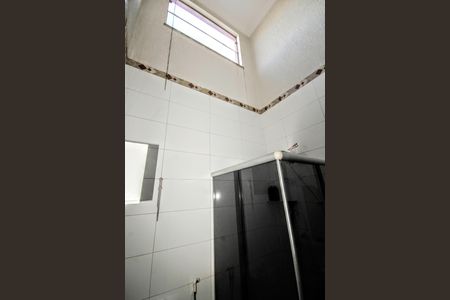 Casa à venda com 390m², 5 quartos e 6 vagasbanheiro 2