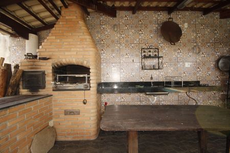 Casa à venda com 390m², 5 quartos e 6 vagasÁrea gourmet