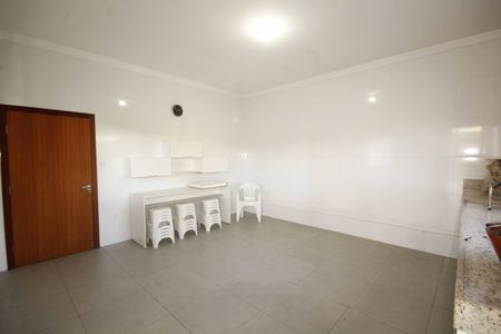 Casa à venda com 390m², 5 quartos e 6 vagascozinha 2