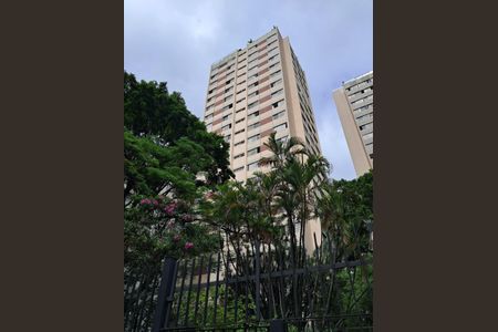 Apartamento à venda com 135m², 3 quartos e 1 vaga Apartamento à venda com 135m², 3 quartos e 1 vagaFachada