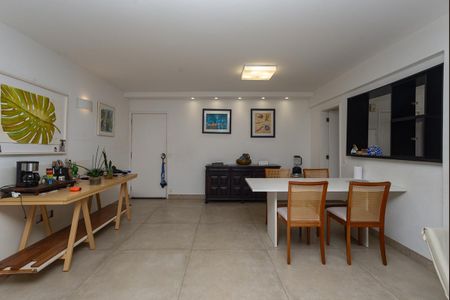 Apartamento à venda com 135m², 3 quartos e 1 vaga Apartamento à venda com 135m², 3 quartos e 1 vagaSala