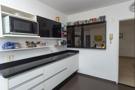 Apartamento à venda com 135m², 3 quartos e 1 vaga Apartamento à venda com 135m², 3 quartos e 1 vagaCozinha Americana