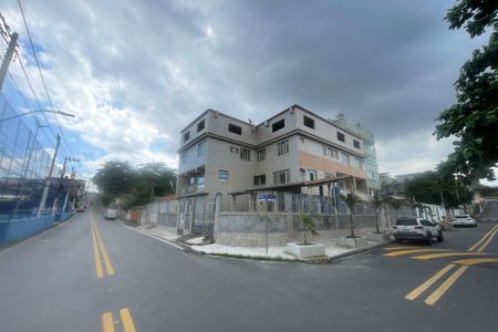 Casa para alugar com 100m², 1 quarto e sem vaga Casa para alugar com 100m², 1 quarto e sem vagaFachada