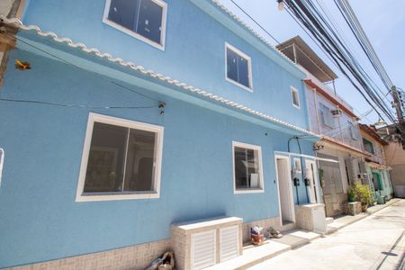 Casa de condomínio para alugar com 55m², 2 quartos e sem vaga Casa de condomínio para alugar com 55m², 2 quartos e sem vagaFachada