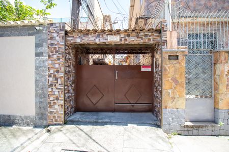 Casa de condomínio para alugar com 55m², 2 quartos e sem vaga Casa de condomínio para alugar com 55m², 2 quartos e sem vagaEntrada