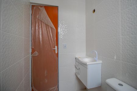 Casa de condomínio para alugar com 55m², 2 quartos e sem vaga Casa de condomínio para alugar com 55m², 2 quartos e sem vagaBanheiro