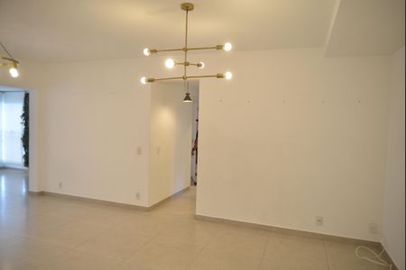Apartamento à venda com 115m², 3 quartos e 2 vagasSala