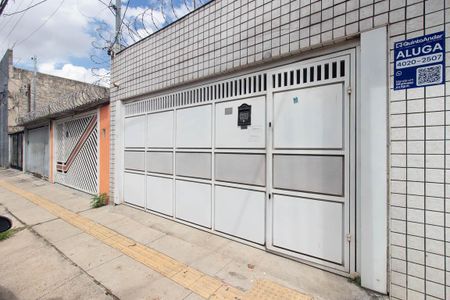 Casa para alugar com 129m², 2 quartos e 2 vagasFachada