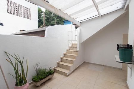 Casa para alugar com 129m², 2 quartos e 2 vagasQuintal
