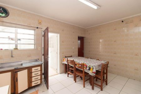 Casa para alugar com 129m², 2 quartos e 2 vagasCozinha