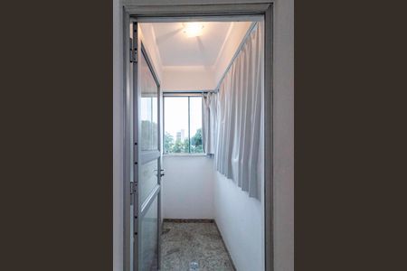 Apartamento à venda com 180m², 3 quartos e 4 vagas Apartamento à venda com 180m², 3 quartos e 4 vagasVaranda da suíte