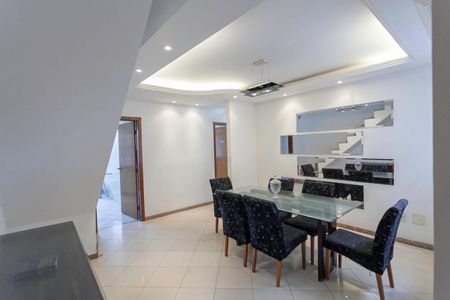 Sala 1 de apartamento à venda com 3 quartos, 180m² em Castelo, Belo Horizonte