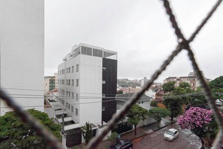 Apartamento à venda com 180m², 3 quartos e 4 vagas Apartamento à venda com 180m², 3 quartos e 4 vagasQuarto 2 - Vista